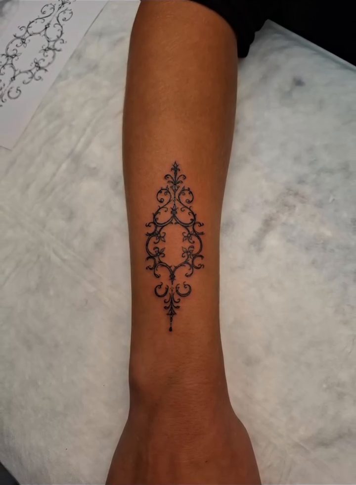 Filigranes Ornament – Unterarm – Tattoo von IR'S Tattoo & Art, Bad Salzuflen